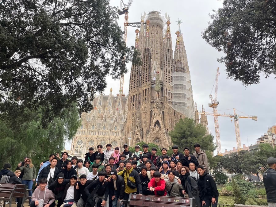 なぜ、土のグラウンドの無名校が「スペイン」へ飛んだのか？鹿島学園